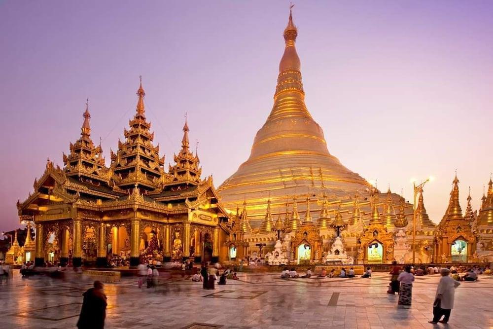 Tryp By Wyndham Yangon Hotel Kültér fotó