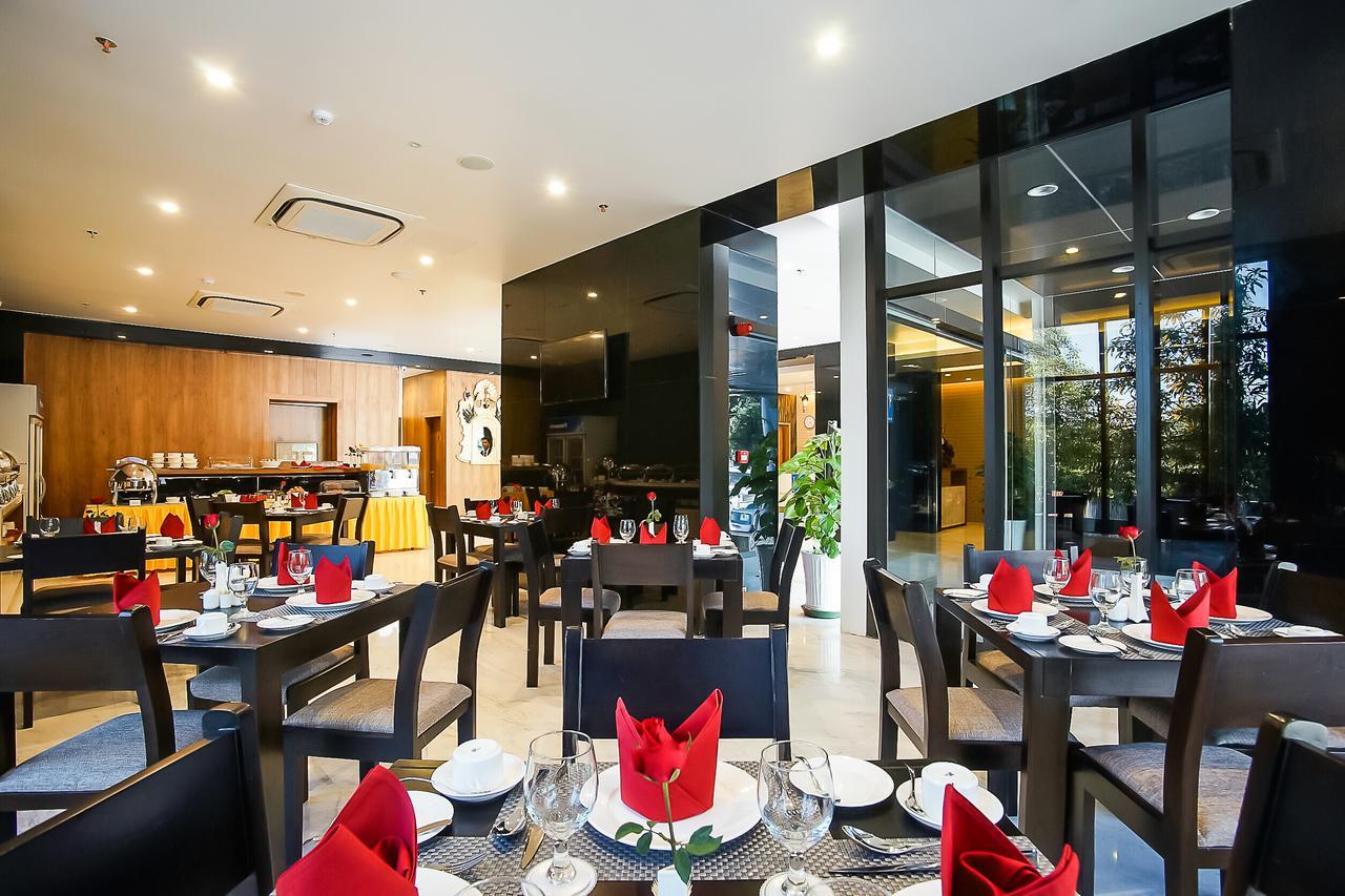 Tryp By Wyndham Yangon Hotel Kültér fotó
