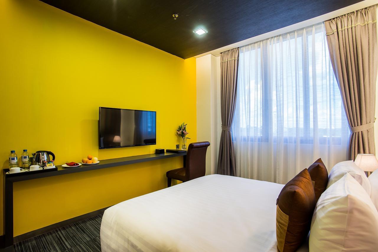 Tryp By Wyndham Yangon Hotel Kültér fotó
